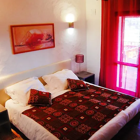 Do Campo Villa